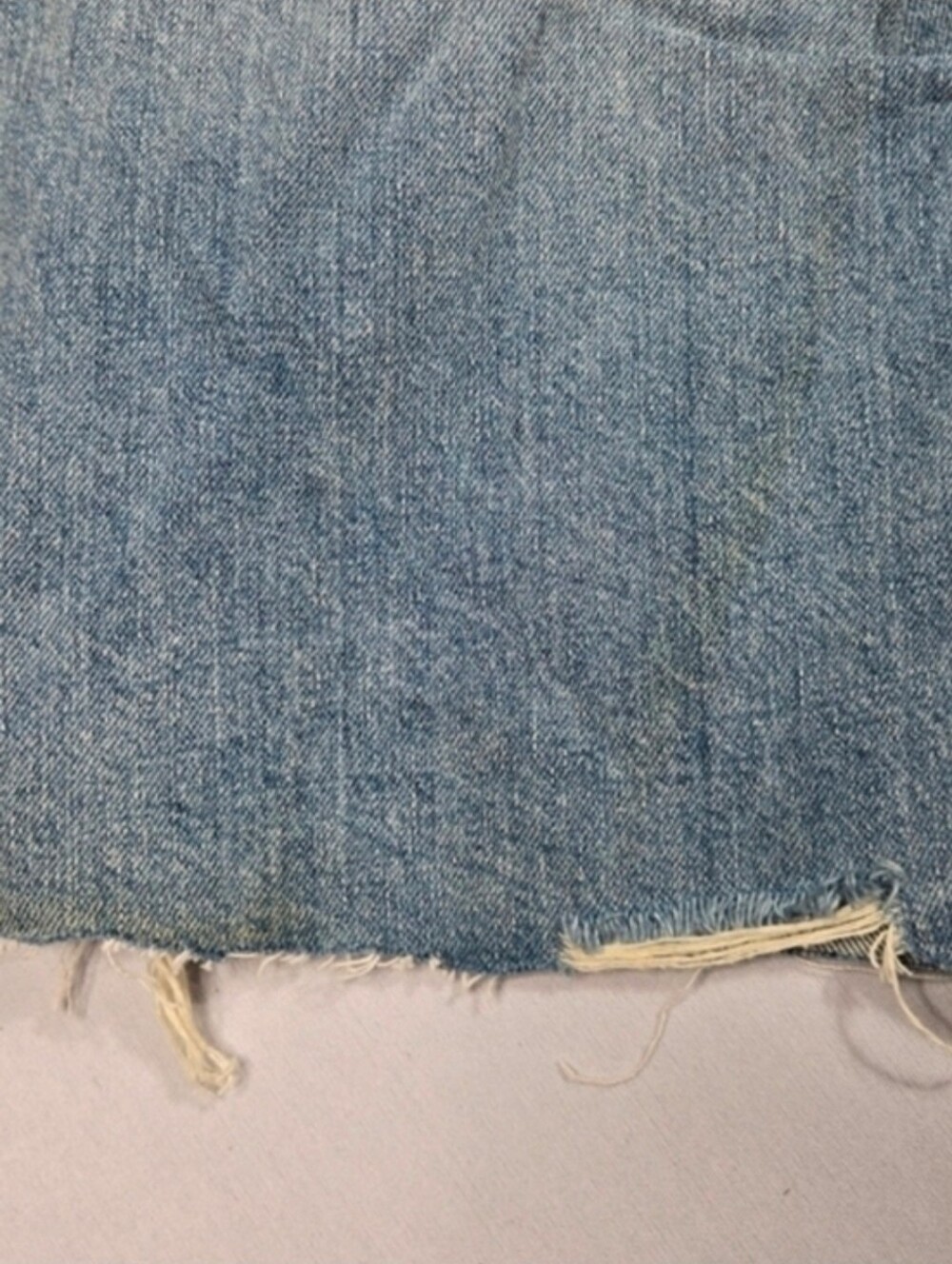 We The Free‎ Denim Short Size 26 Bermuda 10" Inseam Distressed Holes Frayed Hem - Picture 13 of 13